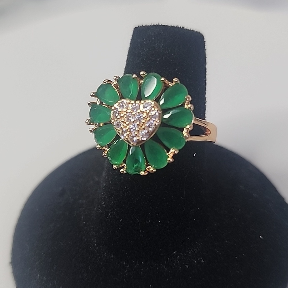 Emerald Green Zirconia Heart Shaped Ring Gold Plated Adjustable New